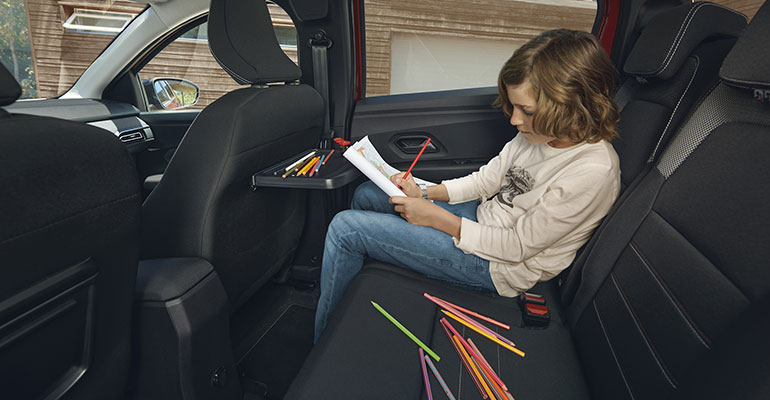 jogger-camping-spass-kind Großer Camping-Spaß mit dem Dacia Jogger