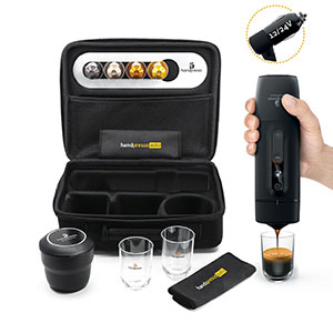 picknick04 Kaffeemaschine Handpresso aus dem Dacia Zubehör braust