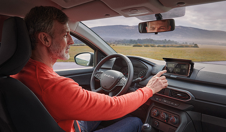 dacia-media-control-r-dam_1444717