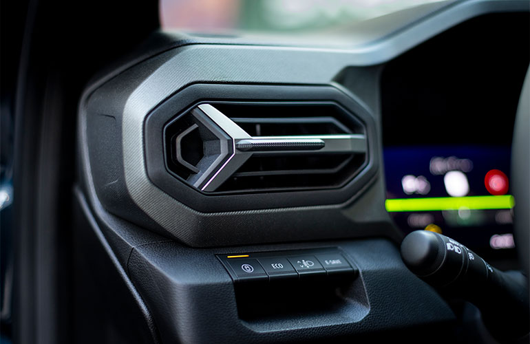 Nouveau-Dacia-Bigster-HYBRID-155-Journey-Bleu-Indigo-(61) Bigster