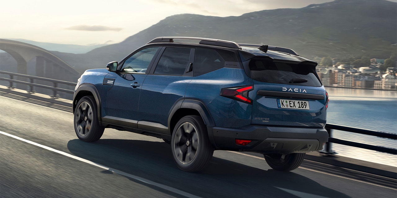 Dacia Bigster auf der Strasse