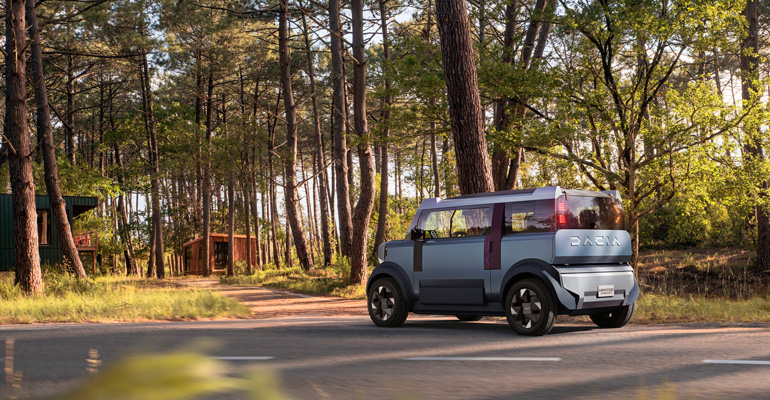 Ultrakompakter Dacia Hipster auf der Straße